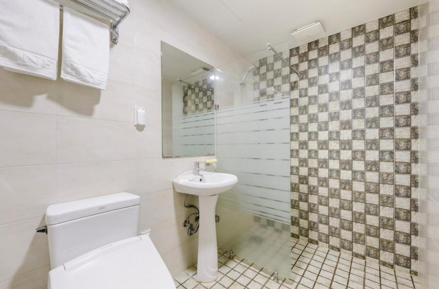 Pine Hill Hotel Seogwipo Zewnętrze zdjęcie
