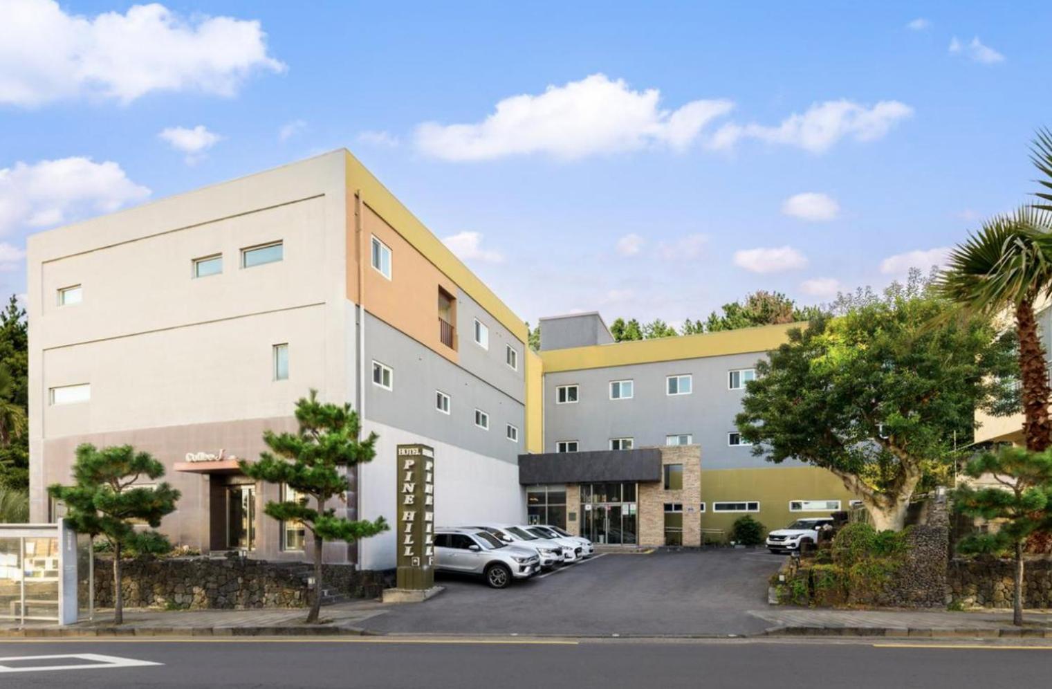 Pine Hill Hotel Seogwipo Zewnętrze zdjęcie