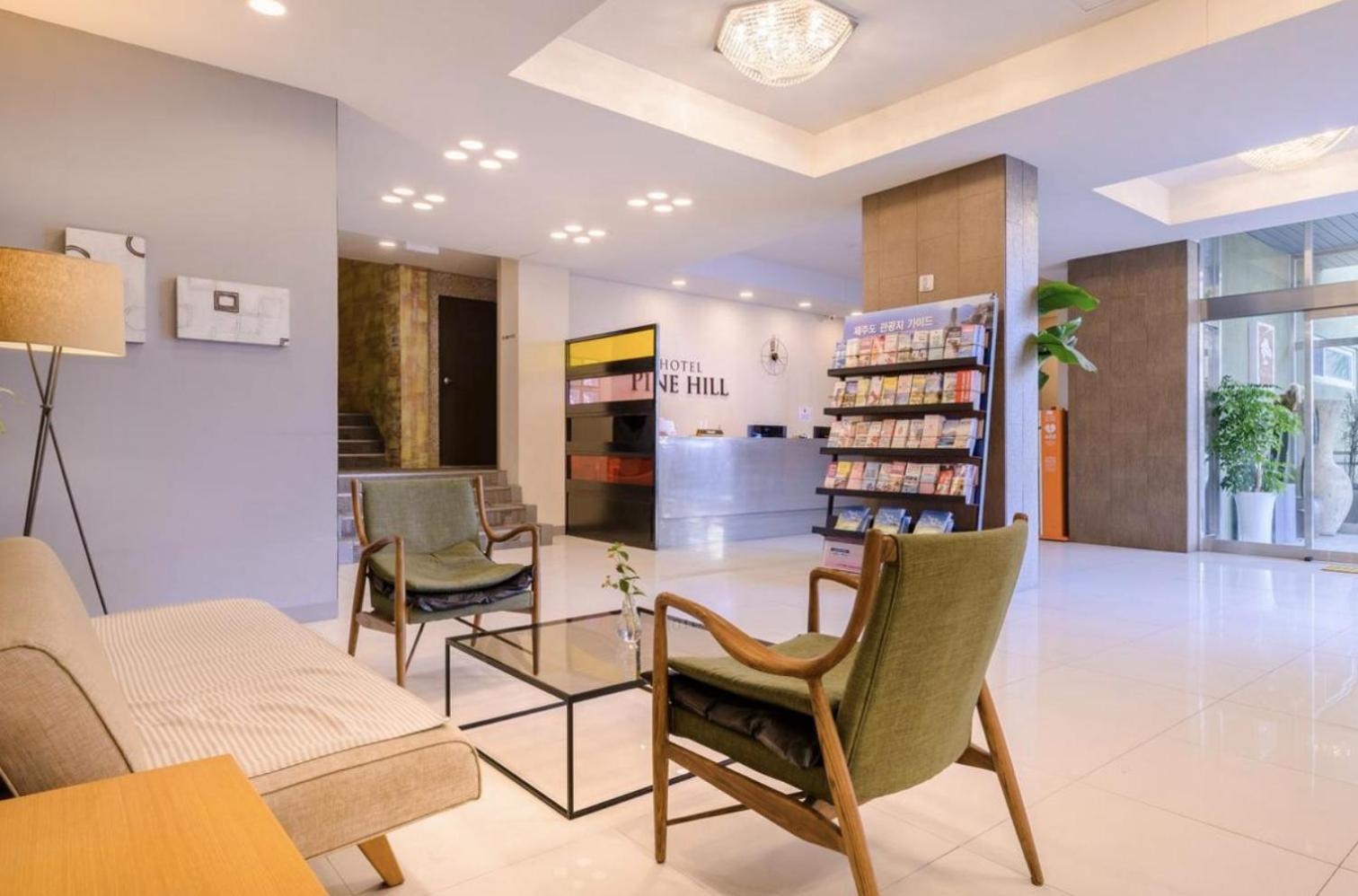 Pine Hill Hotel Seogwipo Zewnętrze zdjęcie
