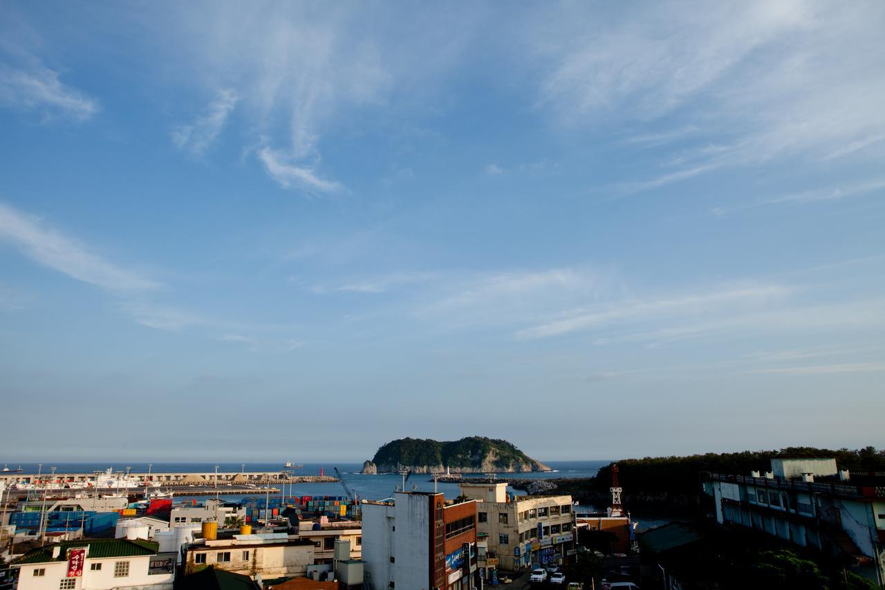 Pine Hill Hotel Seogwipo Zewnętrze zdjęcie