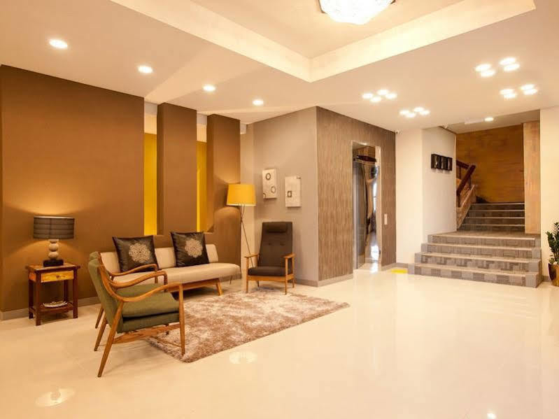 Pine Hill Hotel Seogwipo Zewnętrze zdjęcie
