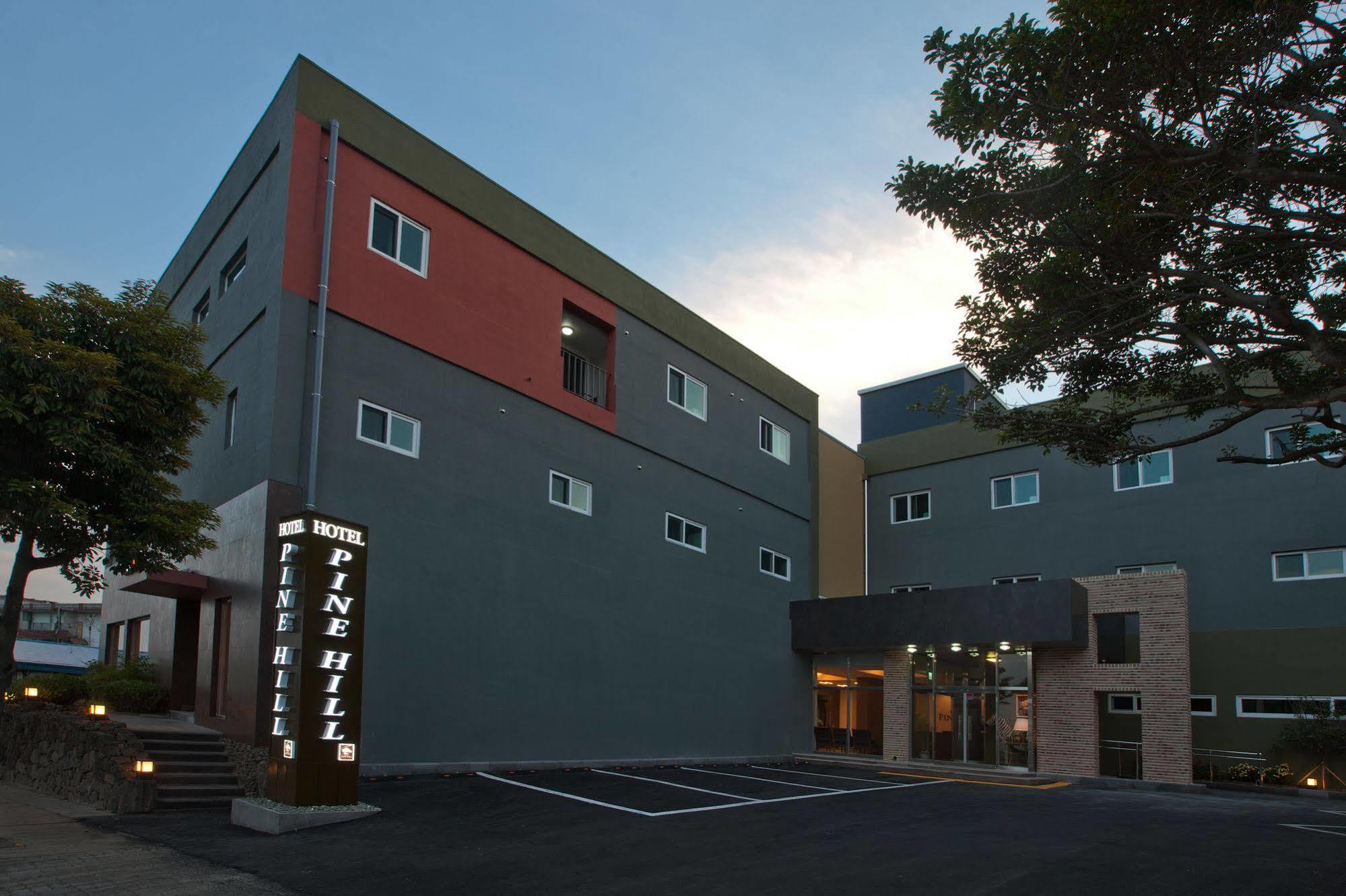 Pine Hill Hotel Seogwipo Zewnętrze zdjęcie